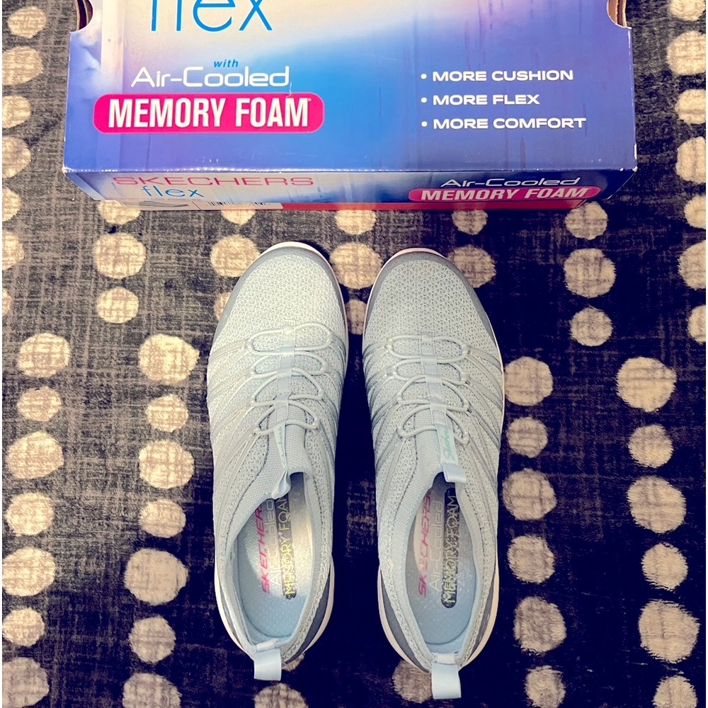 WITH THE BOX, SKETCHERS FLEX Slip-on ICE BLUE brand New,Air-cooled Memory Foam